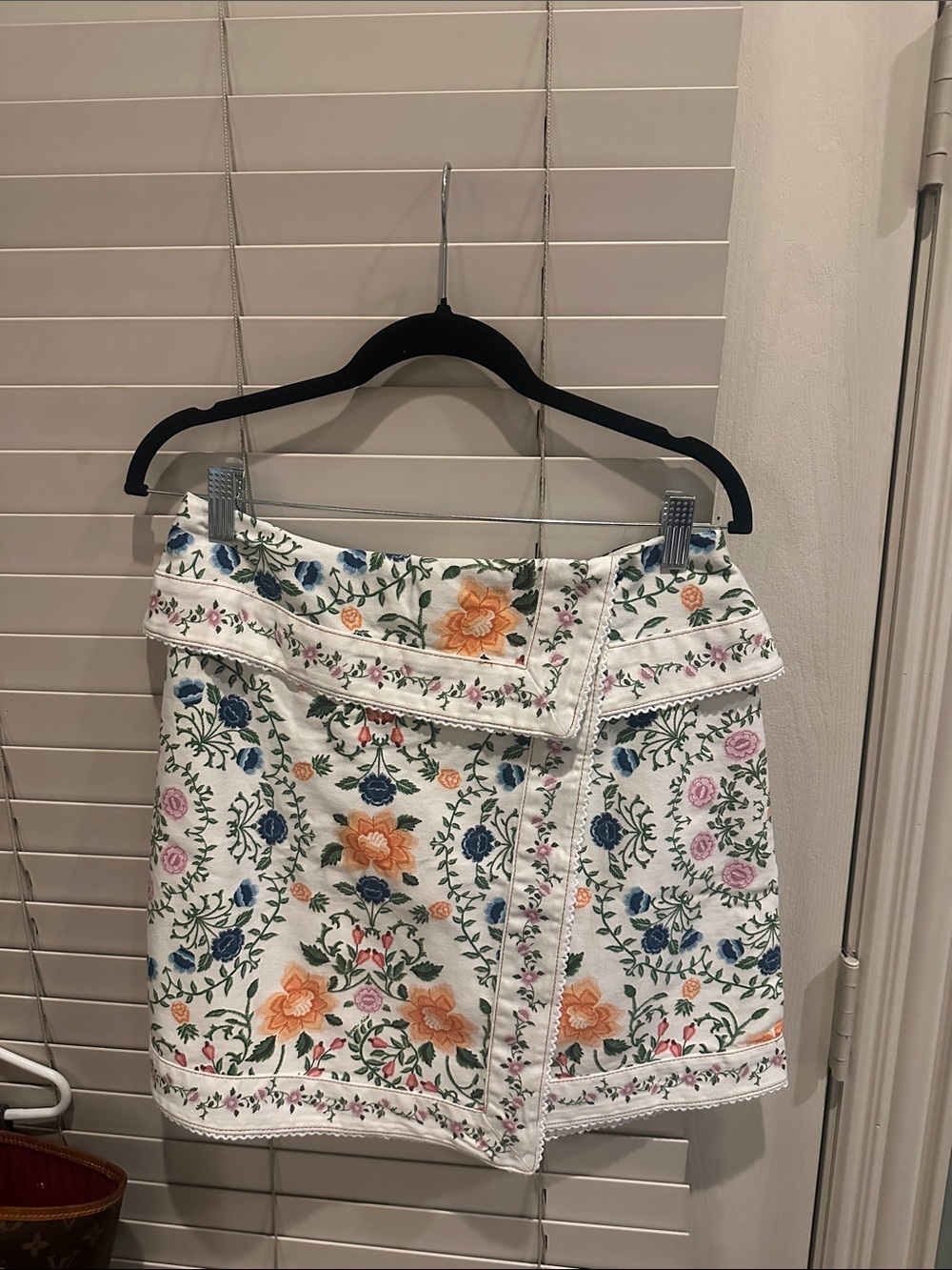 New with tags- FARM RIO FLORAL WRAP SKIRT